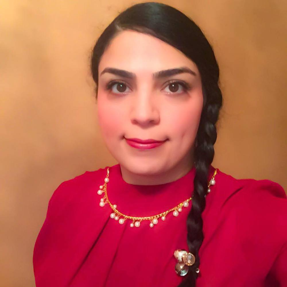 Meet your Posher, Mahsa